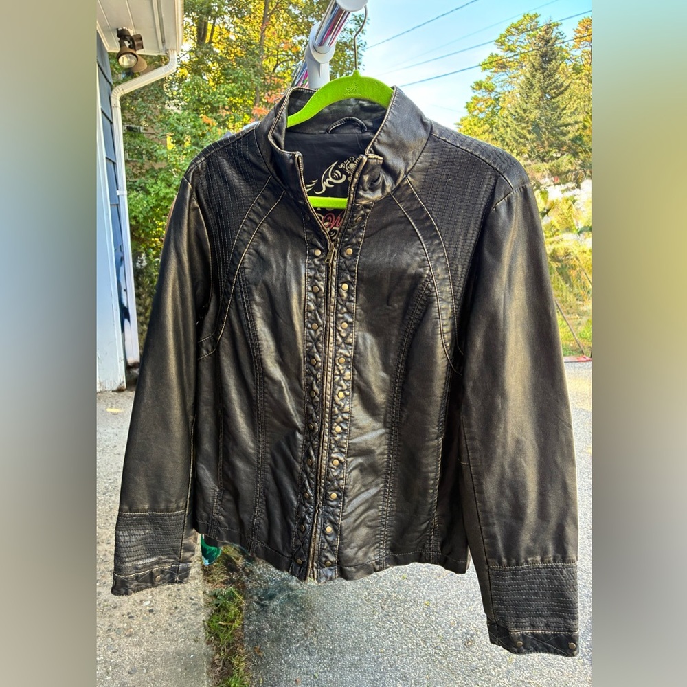 ✨ Big Chill Vintage Faux Leather Jacket – Studded Moto Style ✨